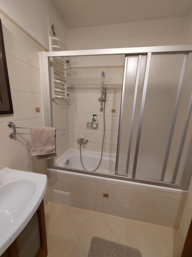Wygodny Przestronny Apartament Janowskie Blonia Rumia Extérieur photo